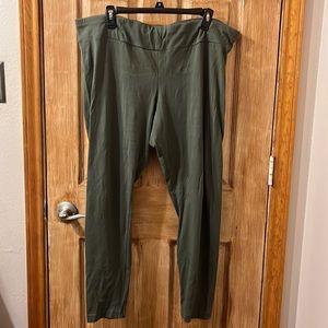 Time and Tru Olive Legging